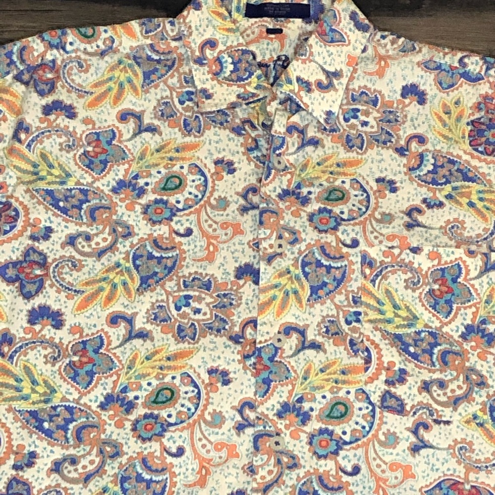 Button up - Picture 3 of 3